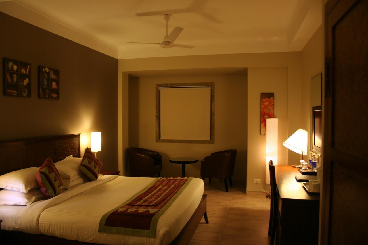 Juhu Residency Boutique Hotel Mumbai Exterior foto