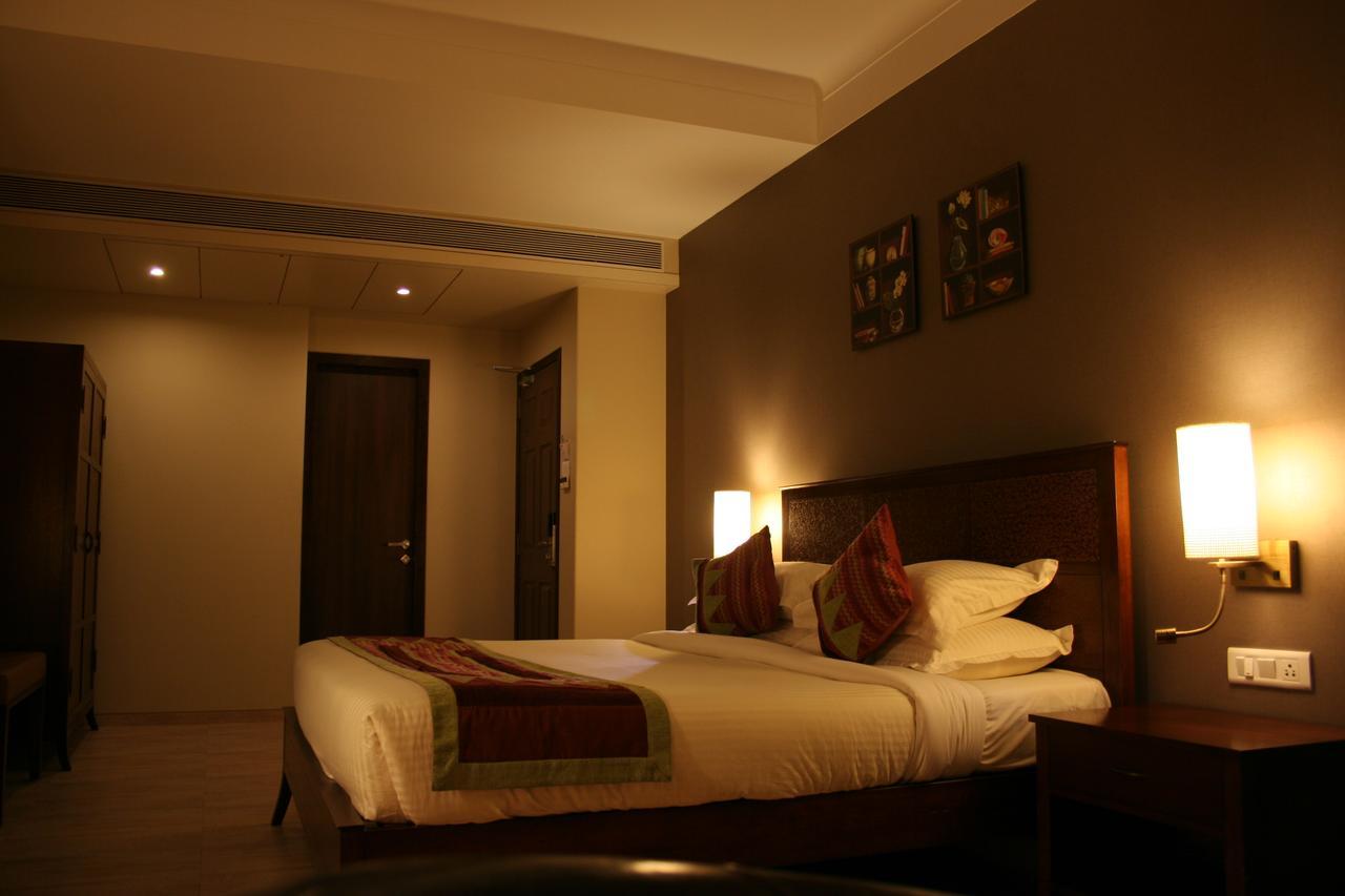 Juhu Residency Boutique Hotel Mumbai Exterior foto