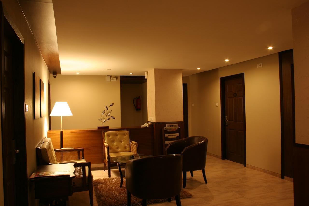 Juhu Residency Boutique Hotel Mumbai Exterior foto