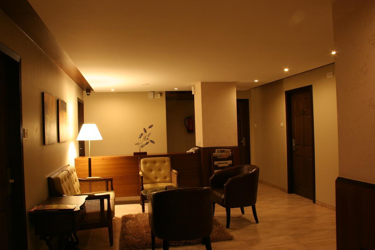 Juhu Residency Boutique Hotel Mumbai Exterior foto