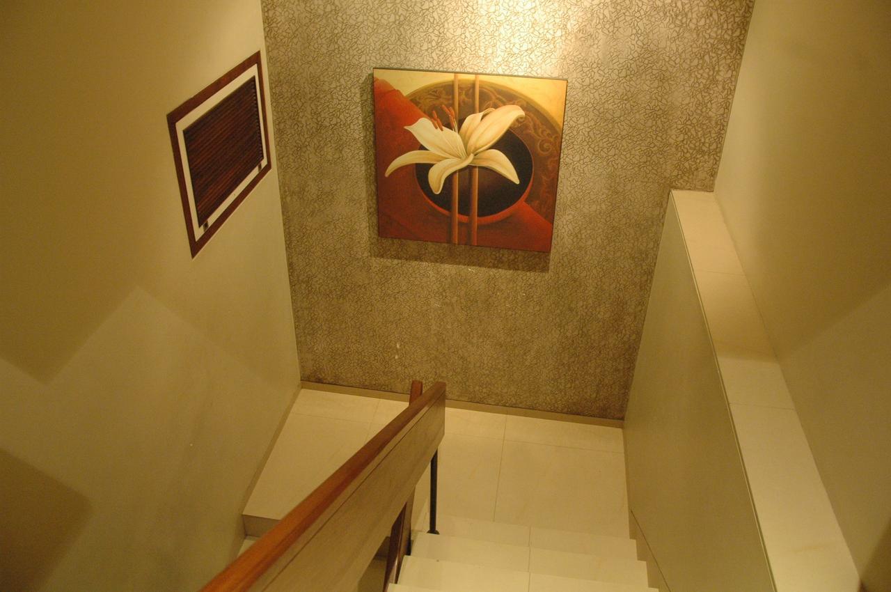 Juhu Residency Boutique Hotel Mumbai Exterior foto