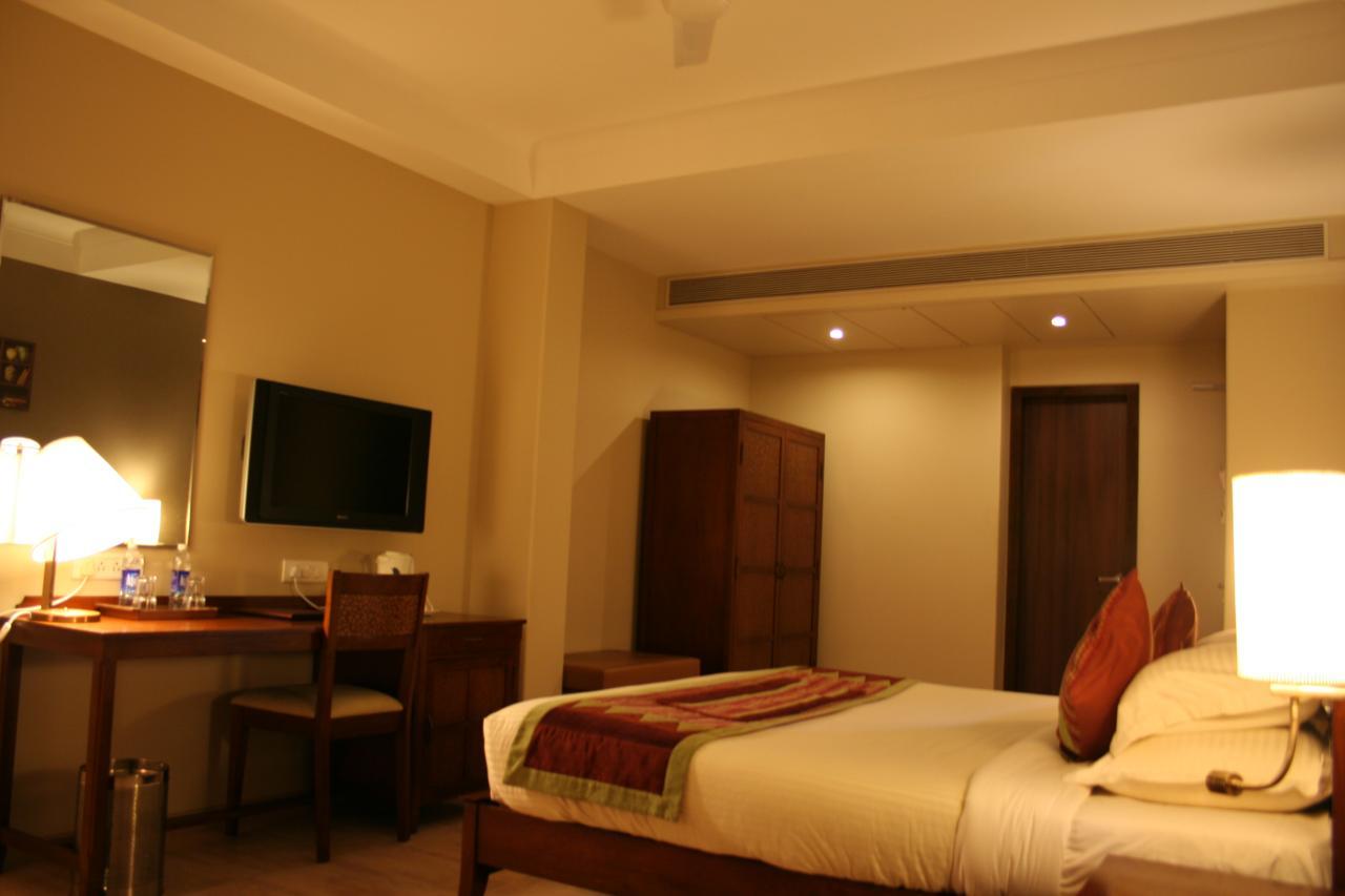 Juhu Residency Boutique Hotel Mumbai Exterior foto