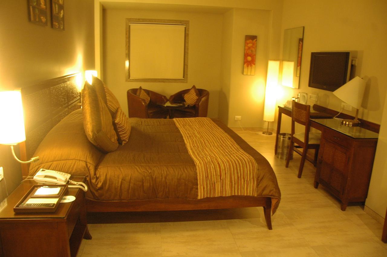 Juhu Residency Boutique Hotel Mumbai Exterior foto