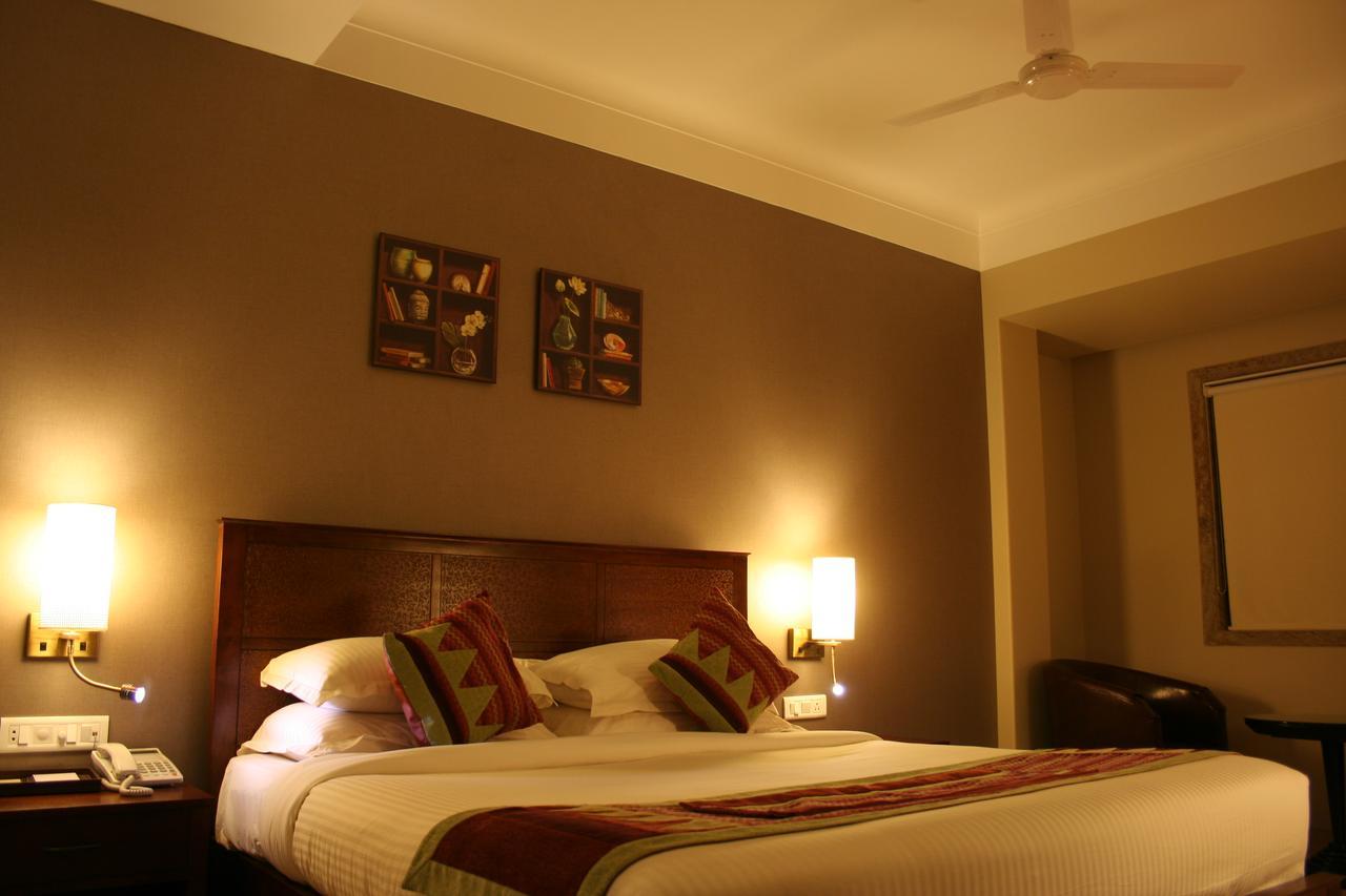 Juhu Residency Boutique Hotel Mumbai Exterior foto