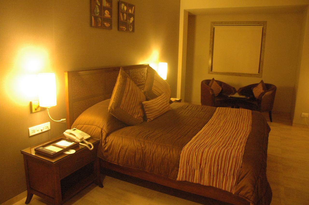 Juhu Residency Boutique Hotel Mumbai Exterior foto