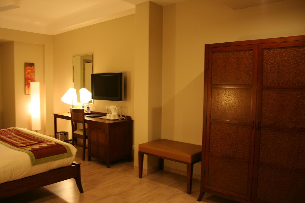 Juhu Residency Boutique Hotel Mumbai Exterior foto
